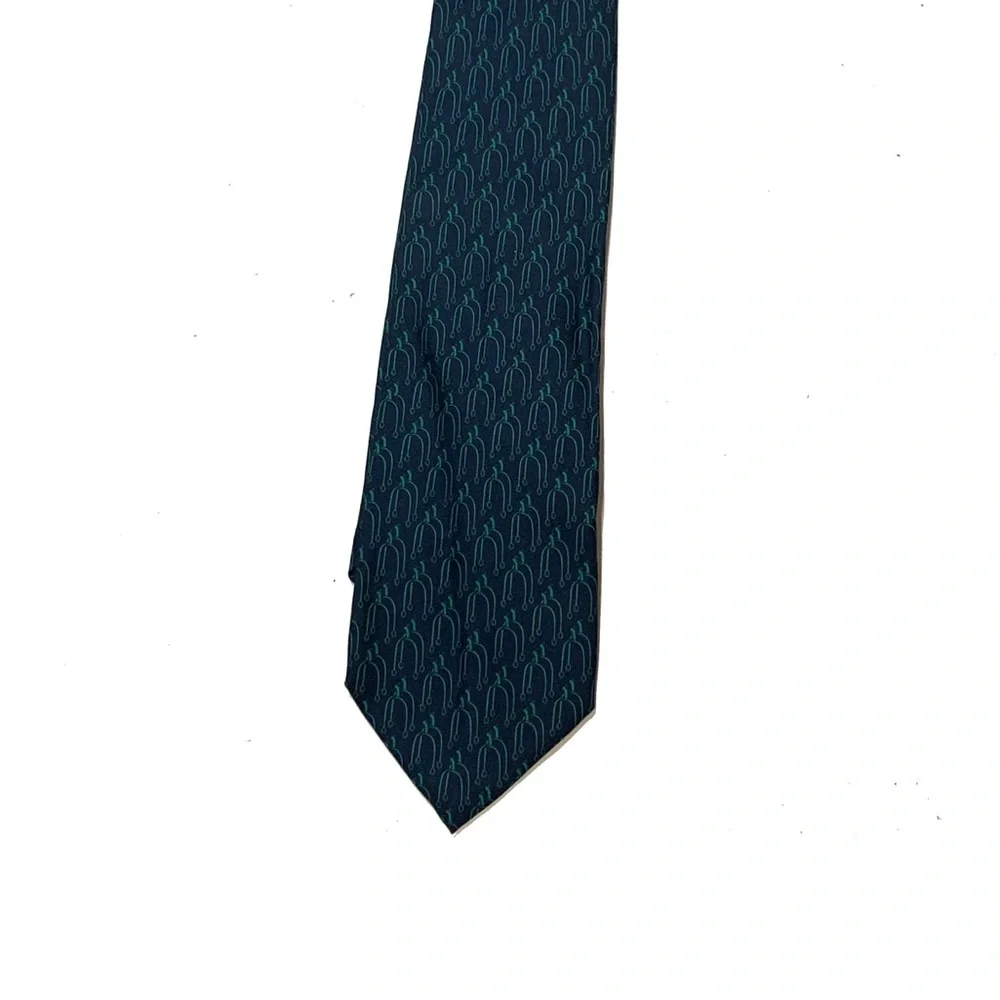 Gucci Elegant Men's Tie